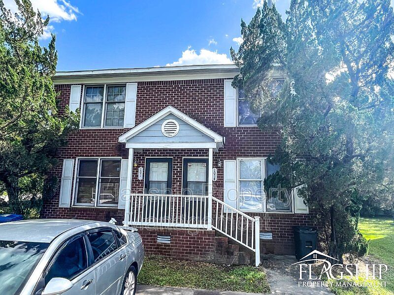 1st image of 101B Chesterfield Ct