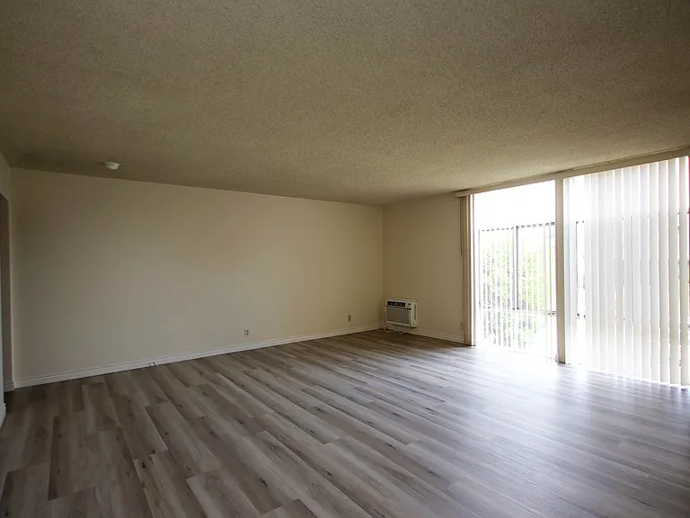 1009 N Garfield Ave #2 — Photo 6