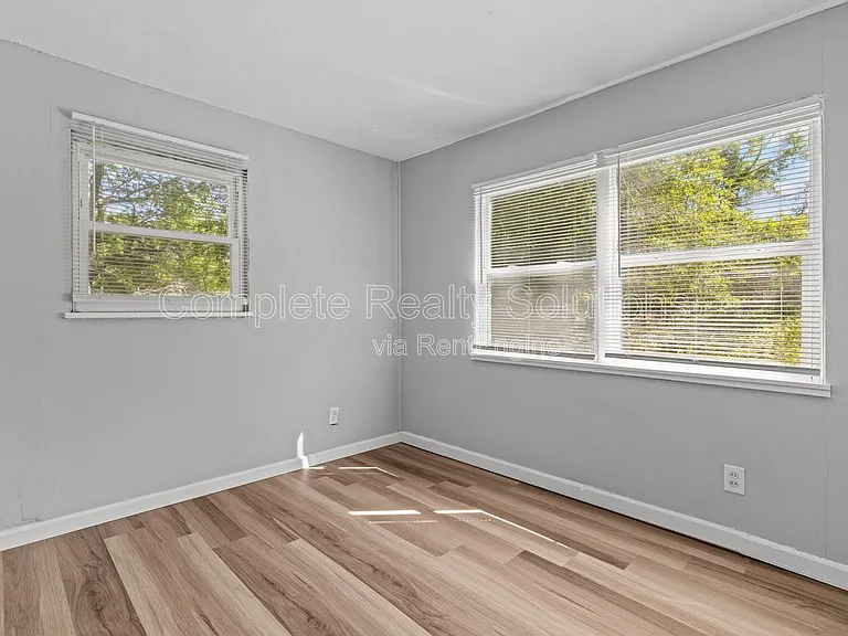 7120 Greenhaven Dr — Photo 24