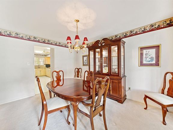5th image of 15993 Woodlet Park Ct
