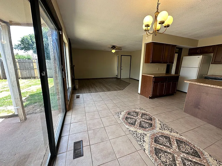 3718 Southwind Ave — Photo 5