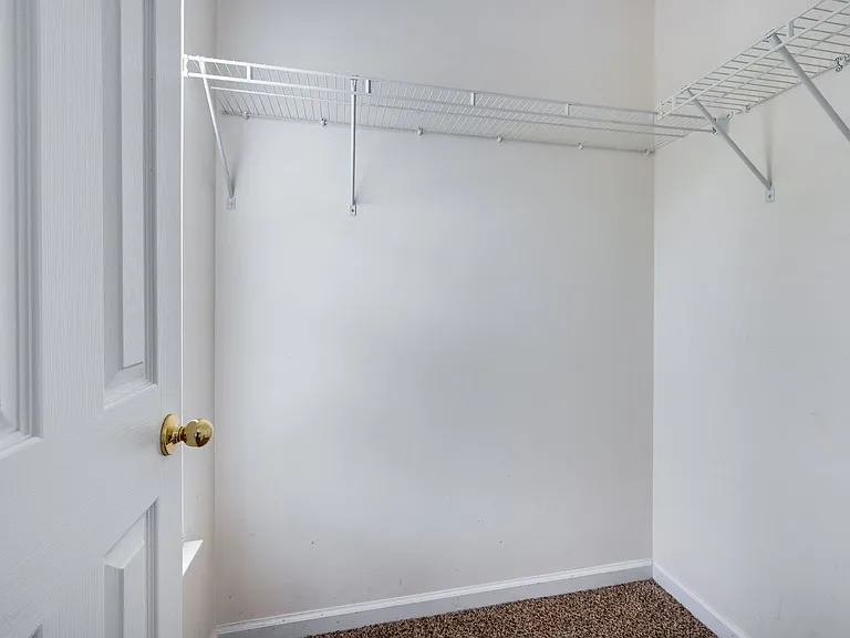 209 Shadow Glen Dr — Photo 27