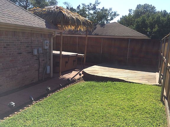 5th image of 821 Trenton Ct