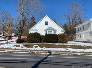 2 Wilcox Mnr, Pawcatuck, CT 06379