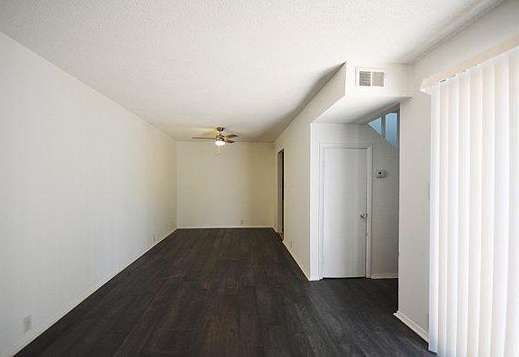 3rd image of 7125 Stonington Ln #7125
