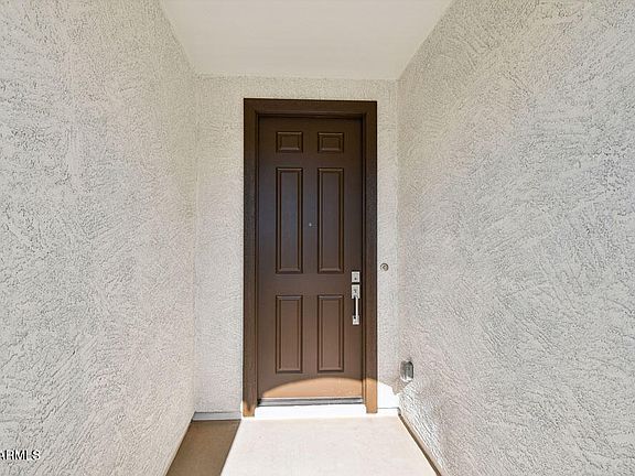 5th image of 4226 E BRADFORD Avenue