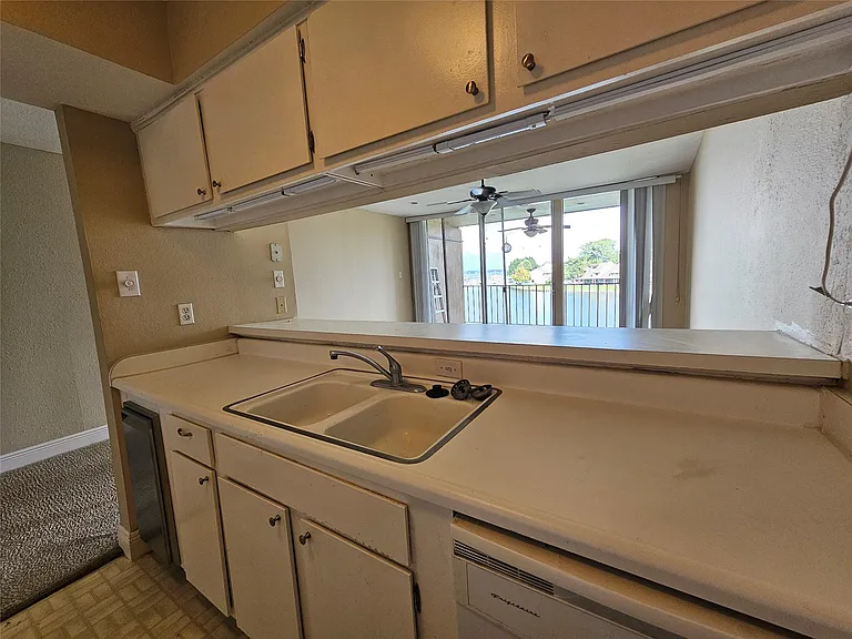 12600 Melville Dr #321B — Photo 15