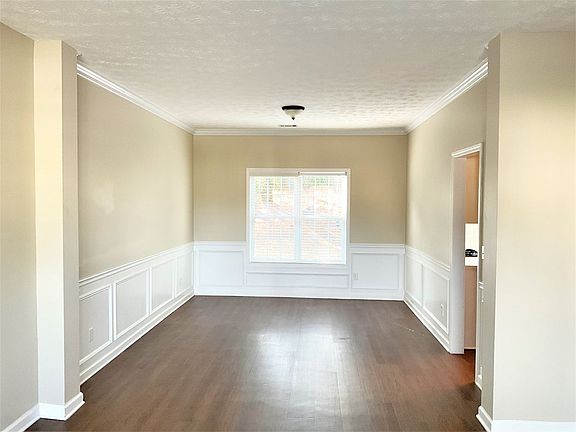 2nd image of 613 Adams Landing Ct