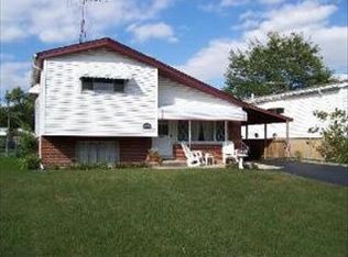 920 E Crockett Ave, Addison, IL 60101