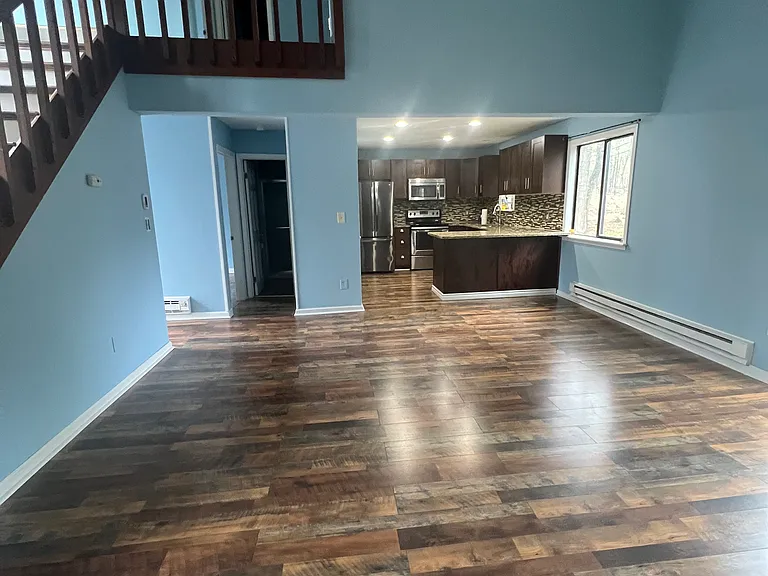 Woods Ln — Photo 32