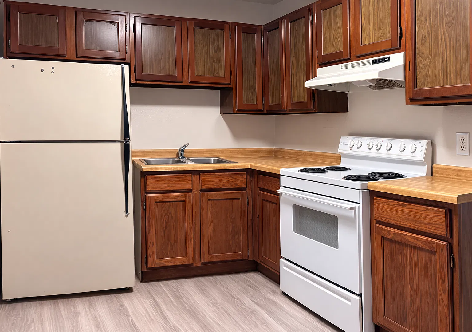 Darcys Apartments — Photo 1