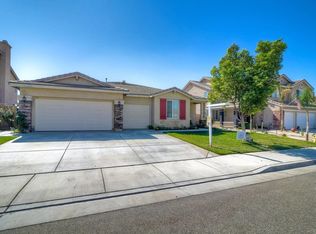 27705 Bluff Vista Way, Menifee, CA 92584