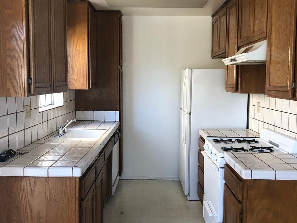 2nd image of 1540 S Centinela Ave APT 115