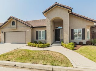 910 E Mill Creek Dr, Fresno, CA