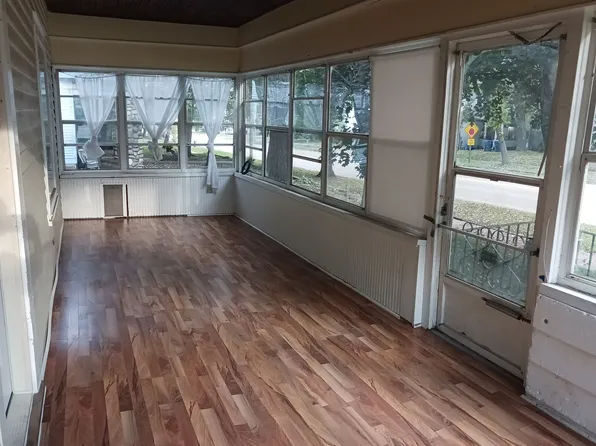 31 W Knapp St, Rice Lake, WI 54868