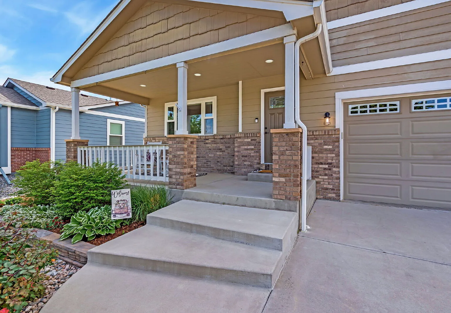 3 bed, 2.0 bath, 2806 sqft, $2,740 — Photo 3