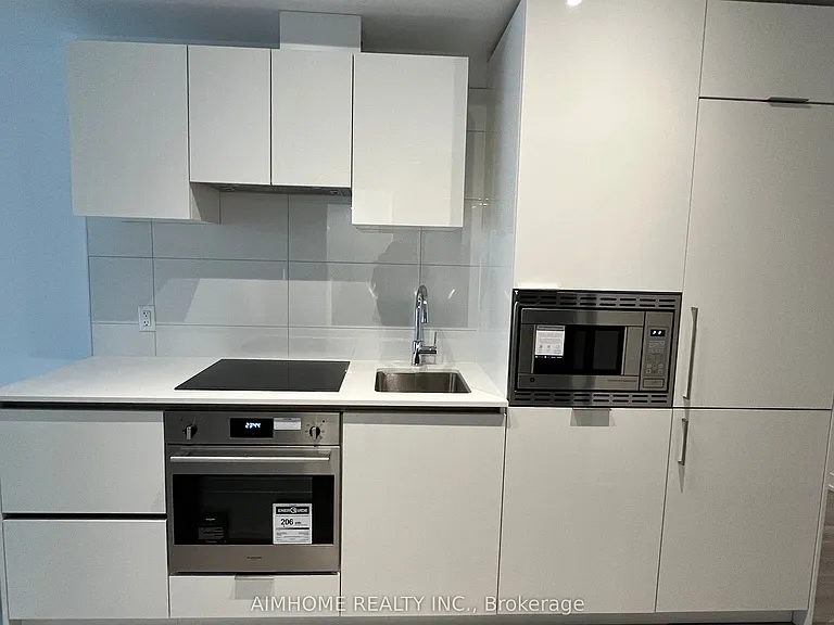 121 Saint Patrick St #B410 — Photo 5