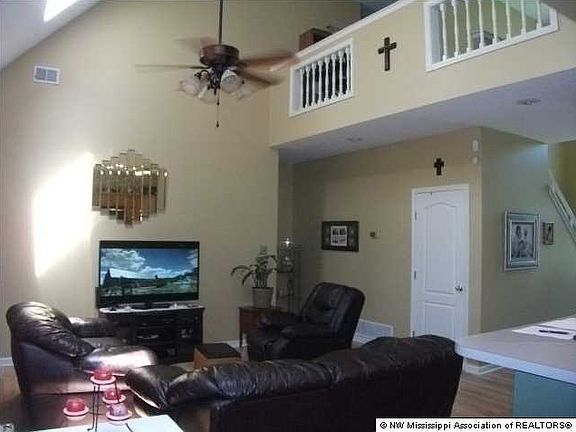 5th image of 5081 Park Place Dr