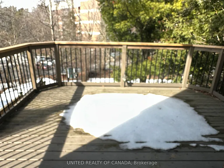 102 Baywood Ct — Photo 11