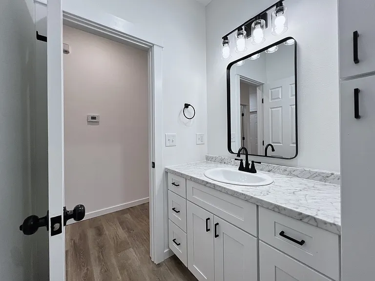 351 S Johnson St — Photo 16