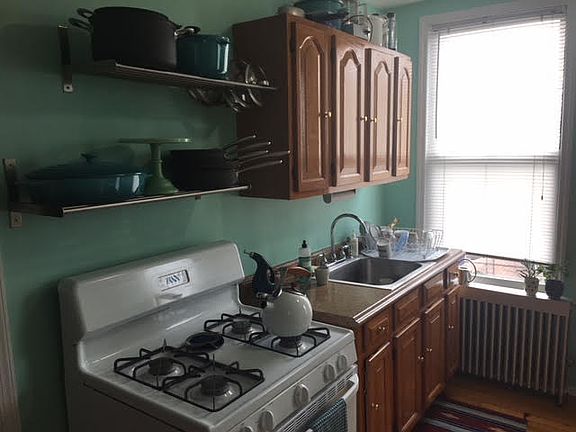 4th image of 105 Eckford St #3
