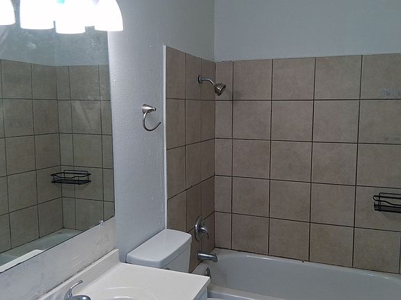 4th image of 4723 E Grove Ave