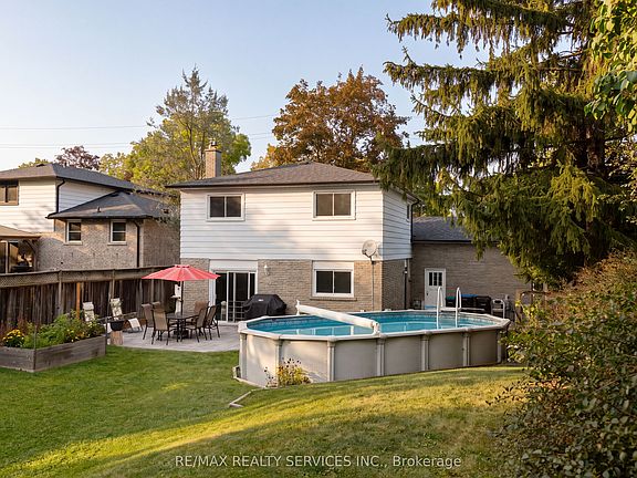 4th image of 37 Maple Ave W