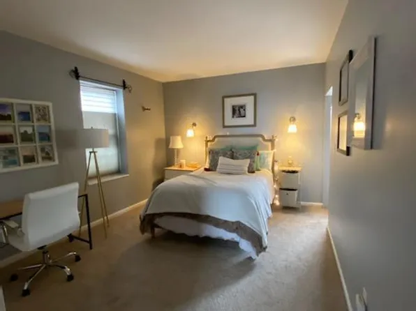 414 Commercial St APT 7, Boston, MA 02109