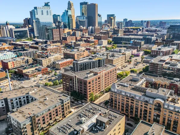 111 4th Ave N APT 403, Minneapolis, MN 55401