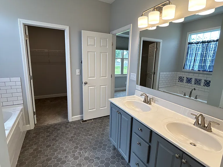 866 SE Santee Dr — Photo 26