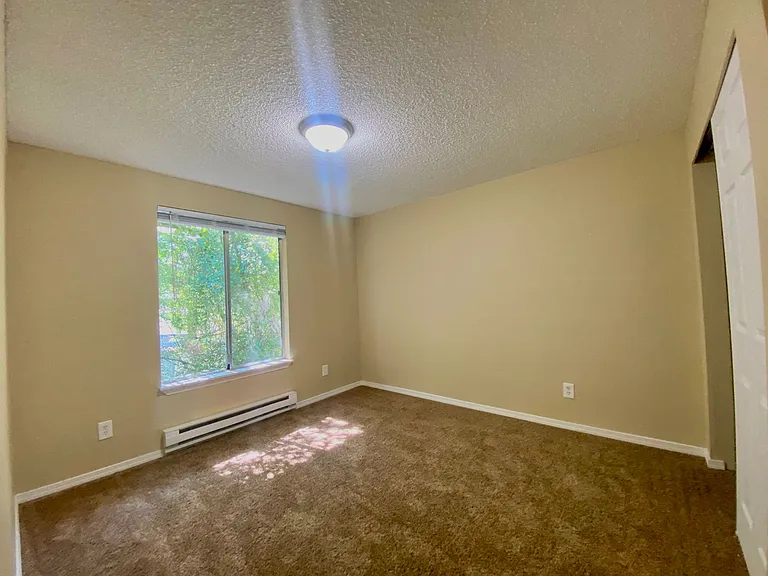 Lincoln Ave Apartments LLC — Photo 9