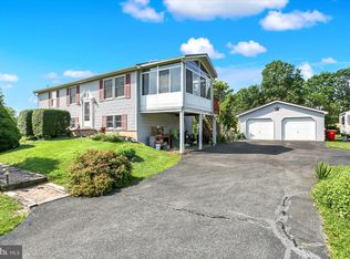 417 Crossroad School Rd, Carlisle, PA 17015