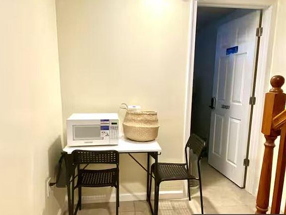 4th image of 814 S 13th St #1B-0B