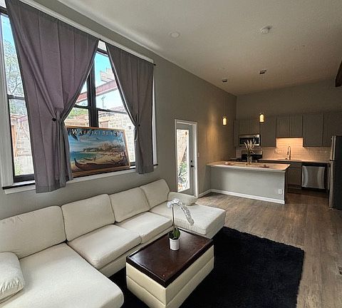 5th image of 4705 Washington Blvd #E