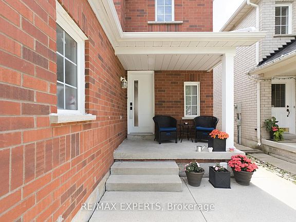 3rd image of 67 Seafield Rd