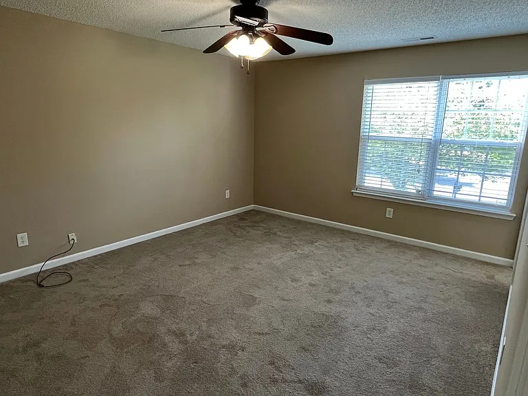 10410 Pickerel Ln — Photo 20
