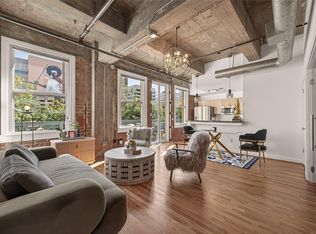 204 Travis St APT 2B, Houston, TX 77002