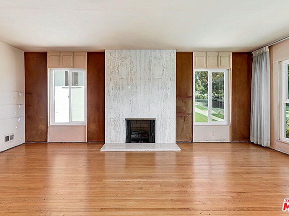 4th image of 2213 S Beverly Dr