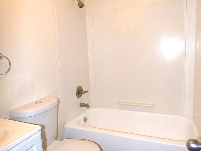 4824 Falcon Ct NE — Photo 33