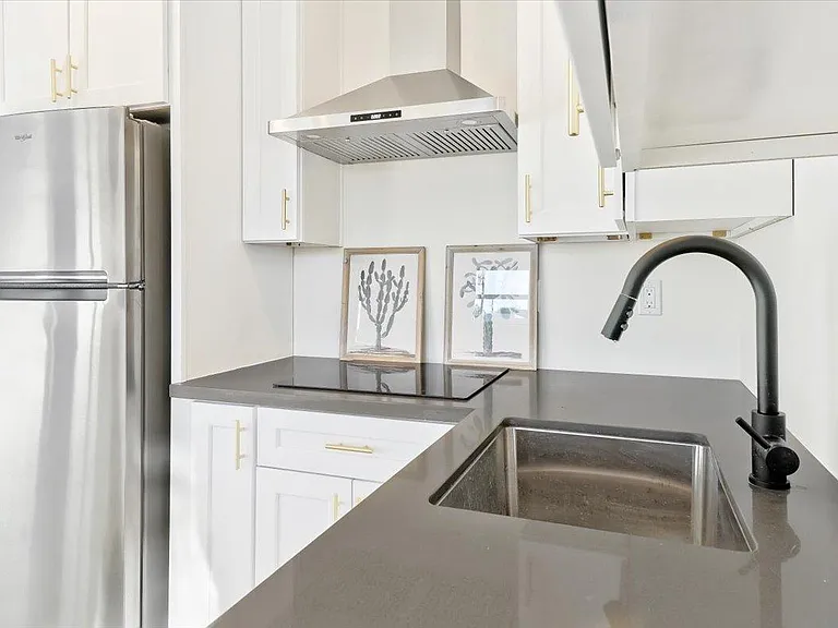 361 Flint Ave #A — Photo 7