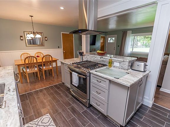 4th image of 3525 Hiwood Ave