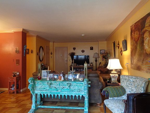 4th image of 415 Claremont Ave #C002h-28