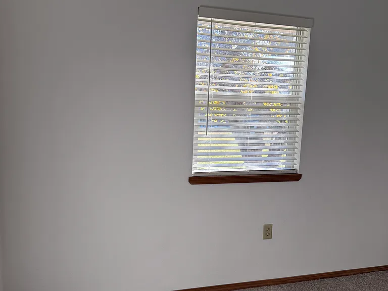 Second bedroom.