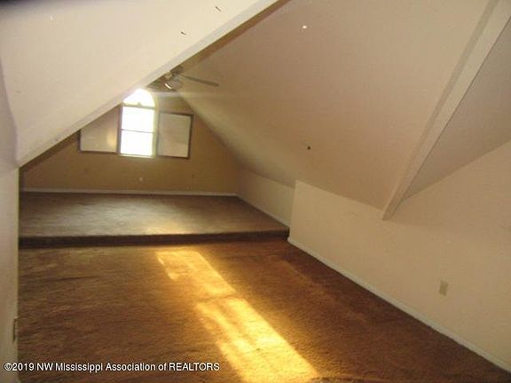 4th image of 7879 Greenbrook Pkwy