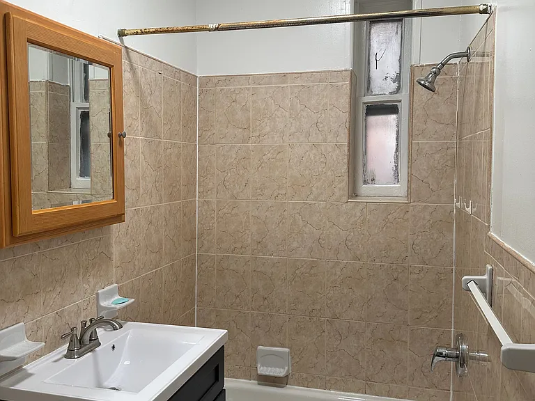 37-25 98th St #2R — Photo 4
