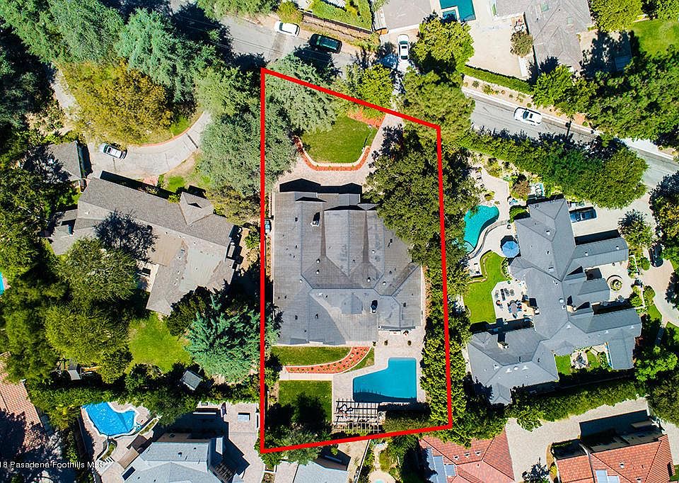 1st image of 1222 Green Ln