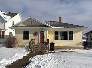 866 Central Ave N, Valley City, ND 58072