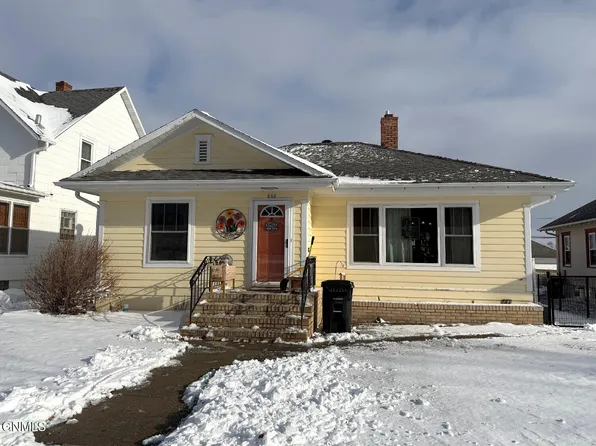 866 Central Ave N, Valley City, ND 58072