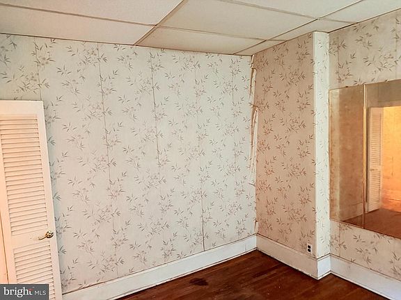 4th image of 2318 N Market St