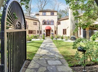 15 Oak Ln, Scarsdale, NY 10583